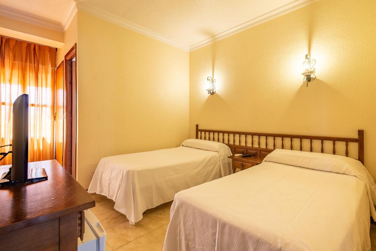 Hostal Hilaria Мазагон Экстерьер фото